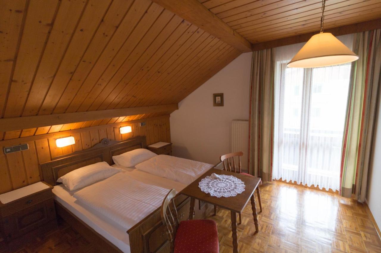 Ferienhof Alte Post, Apartments Weissbriach Bagian luar foto