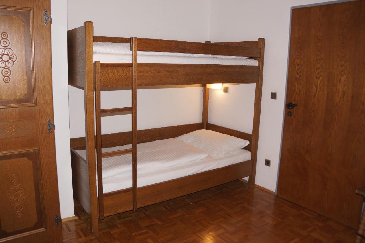 Ferienhof Alte Post, Apartments Weissbriach Bagian luar foto