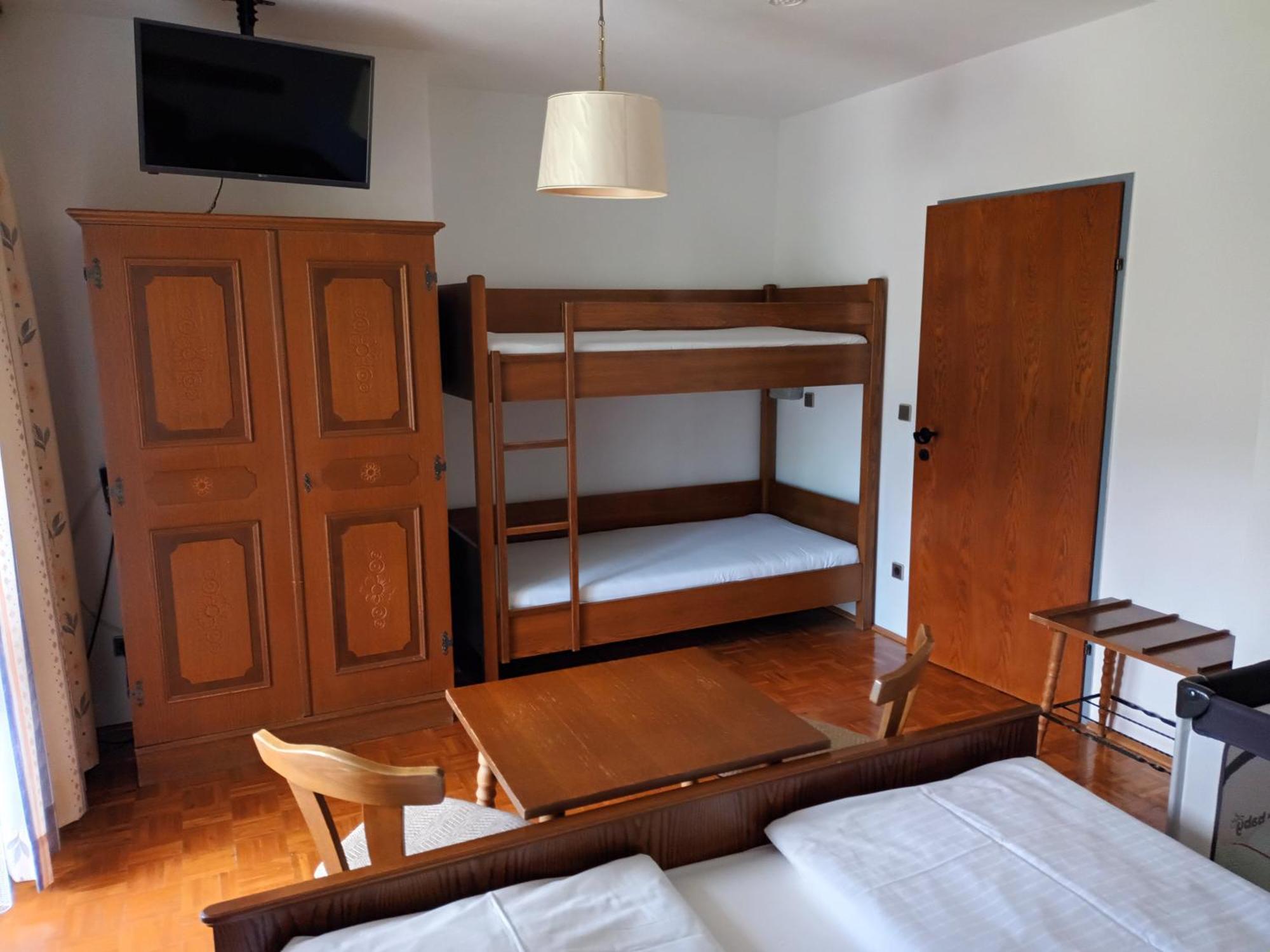 Ferienhof Alte Post, Apartments Weissbriach Bagian luar foto