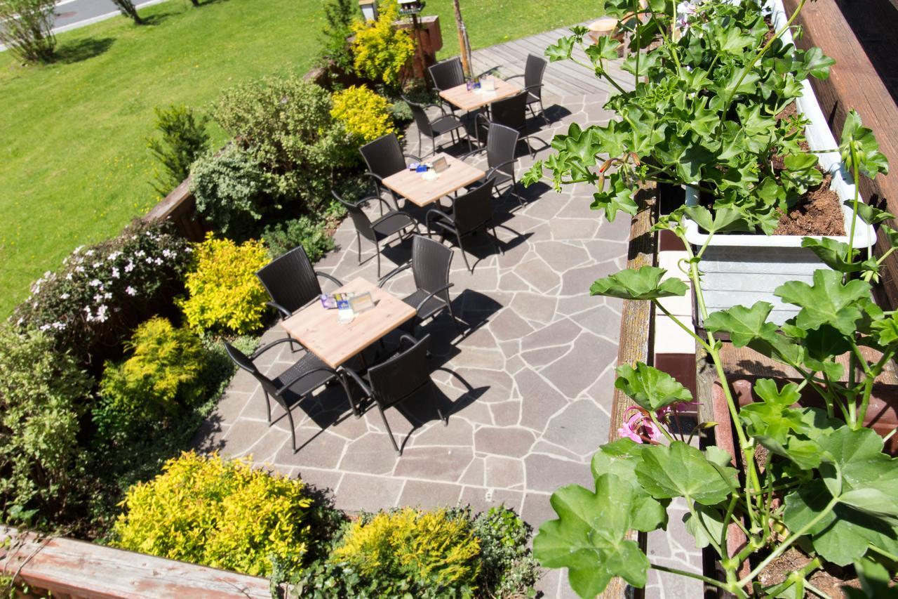 Ferienhof Alte Post, Apartments Weissbriach Bagian luar foto